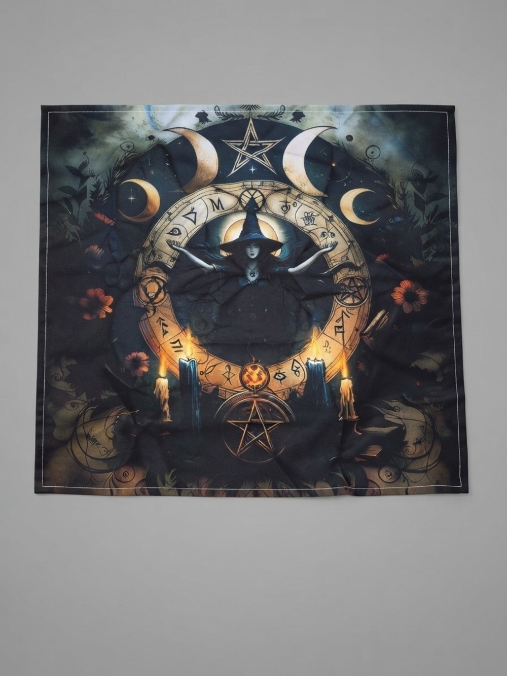 NEW Mystic Witch Rune Altar Cloth  (0395)